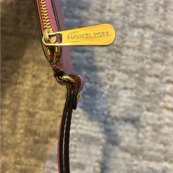 Michael Kors Bundle! Wristlet and Scarf - Picture 7 of 13